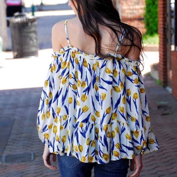 Last One!! Floral Off Shoulder Top - Picture 2 of 4